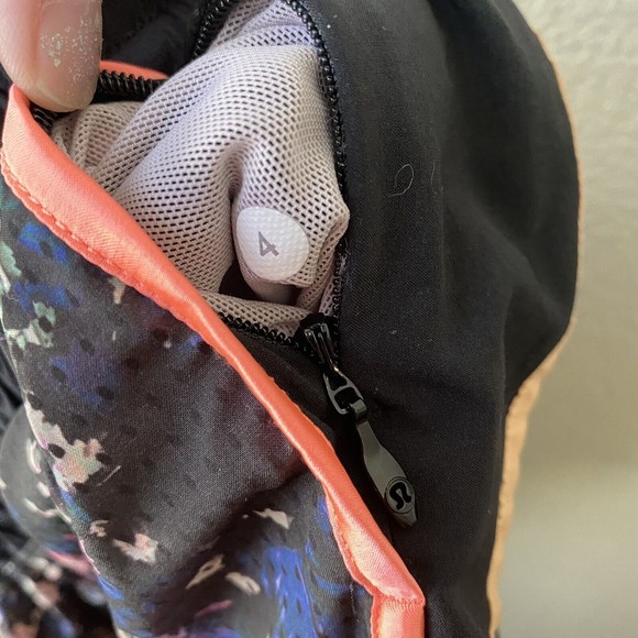 Lululemon Athletica Womens Shorts Sz 4 Pull On Workout Running Active Multicolor - Picture 5 of 8